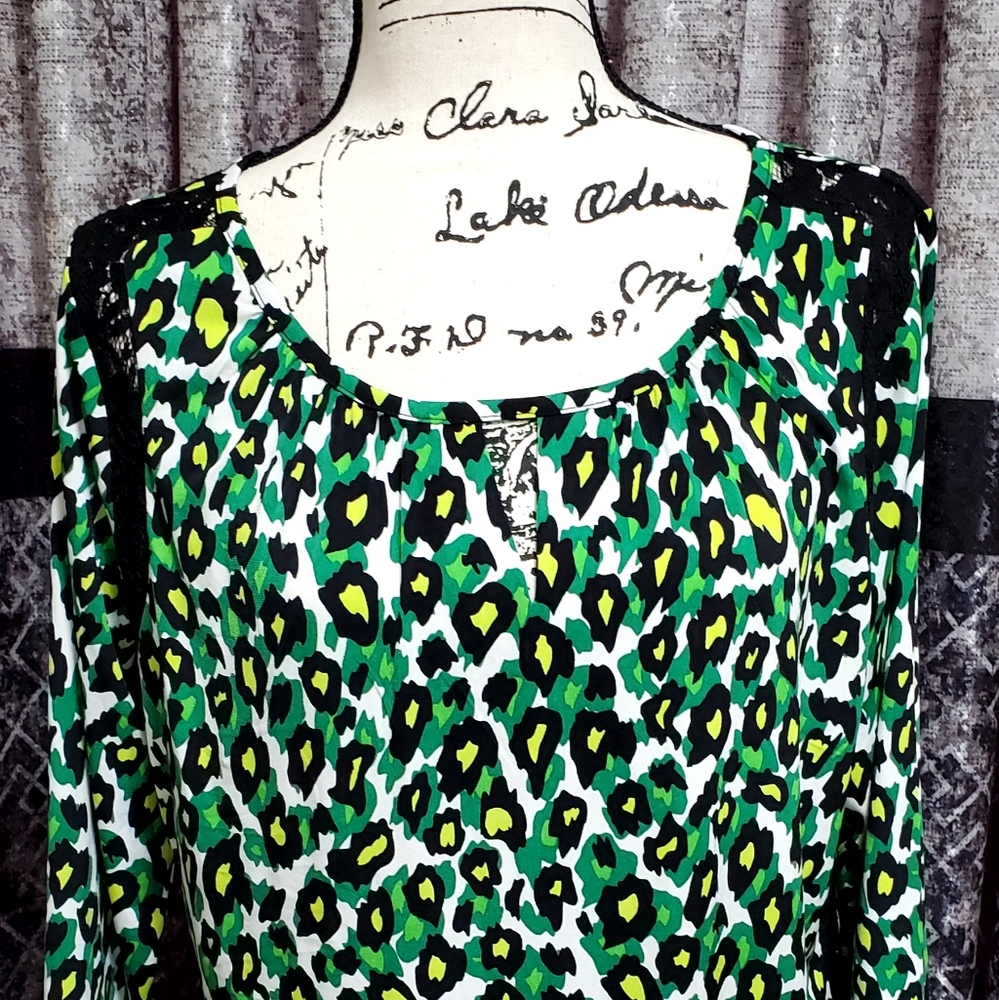 Worthington Women's top size L